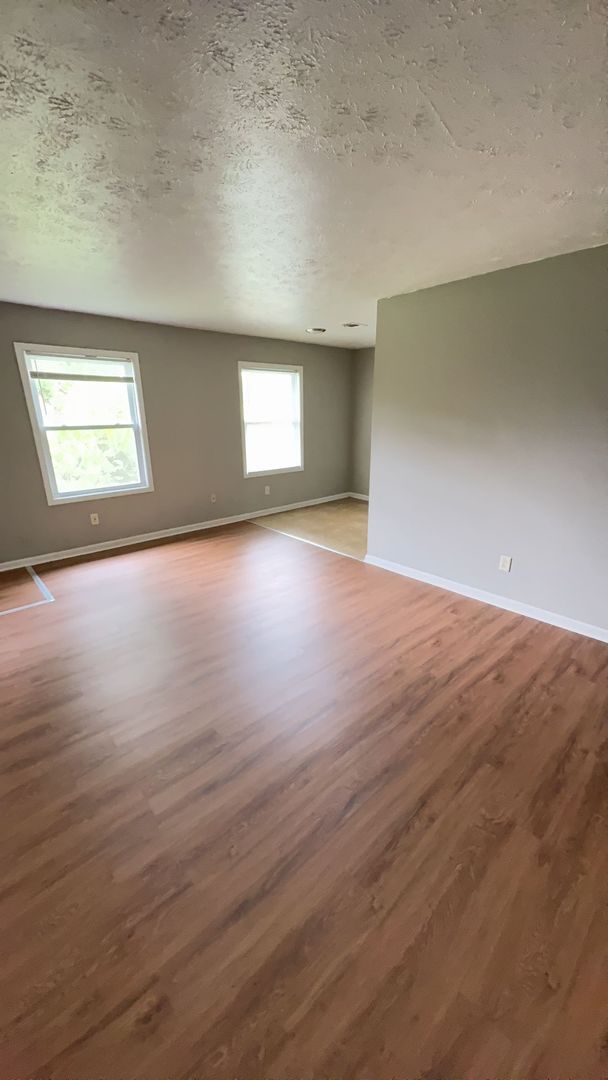 Lexington Apartment: 1021 Cross Keys Rd