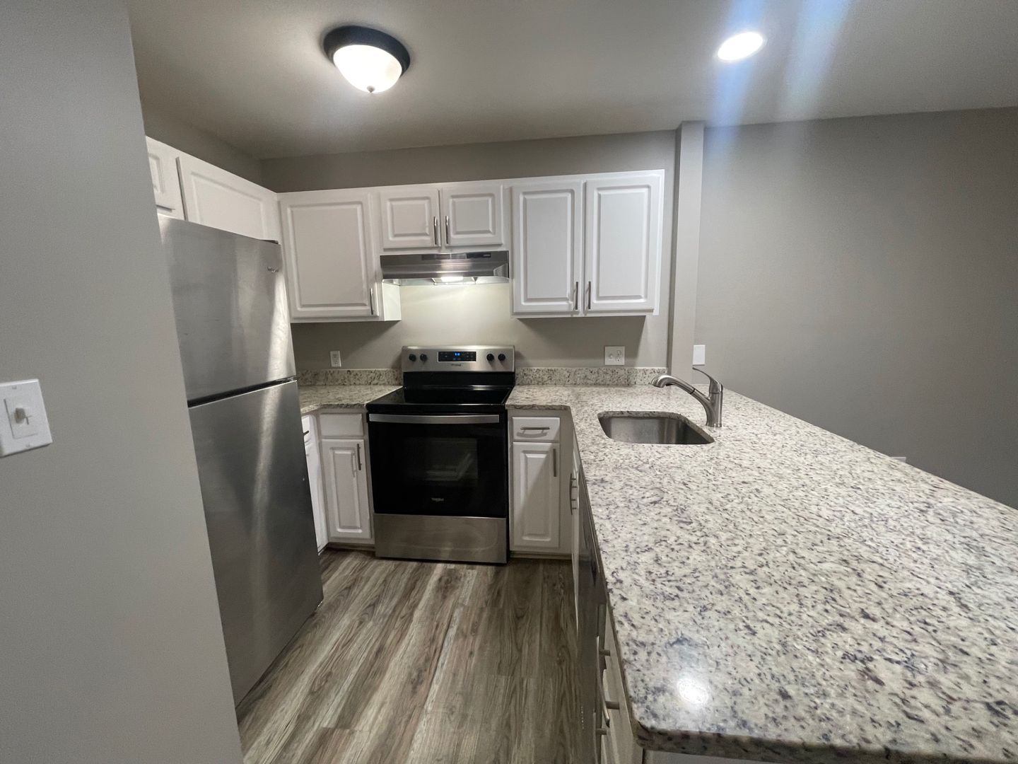 Georgetown Apartment: 101 Pine Tree Path