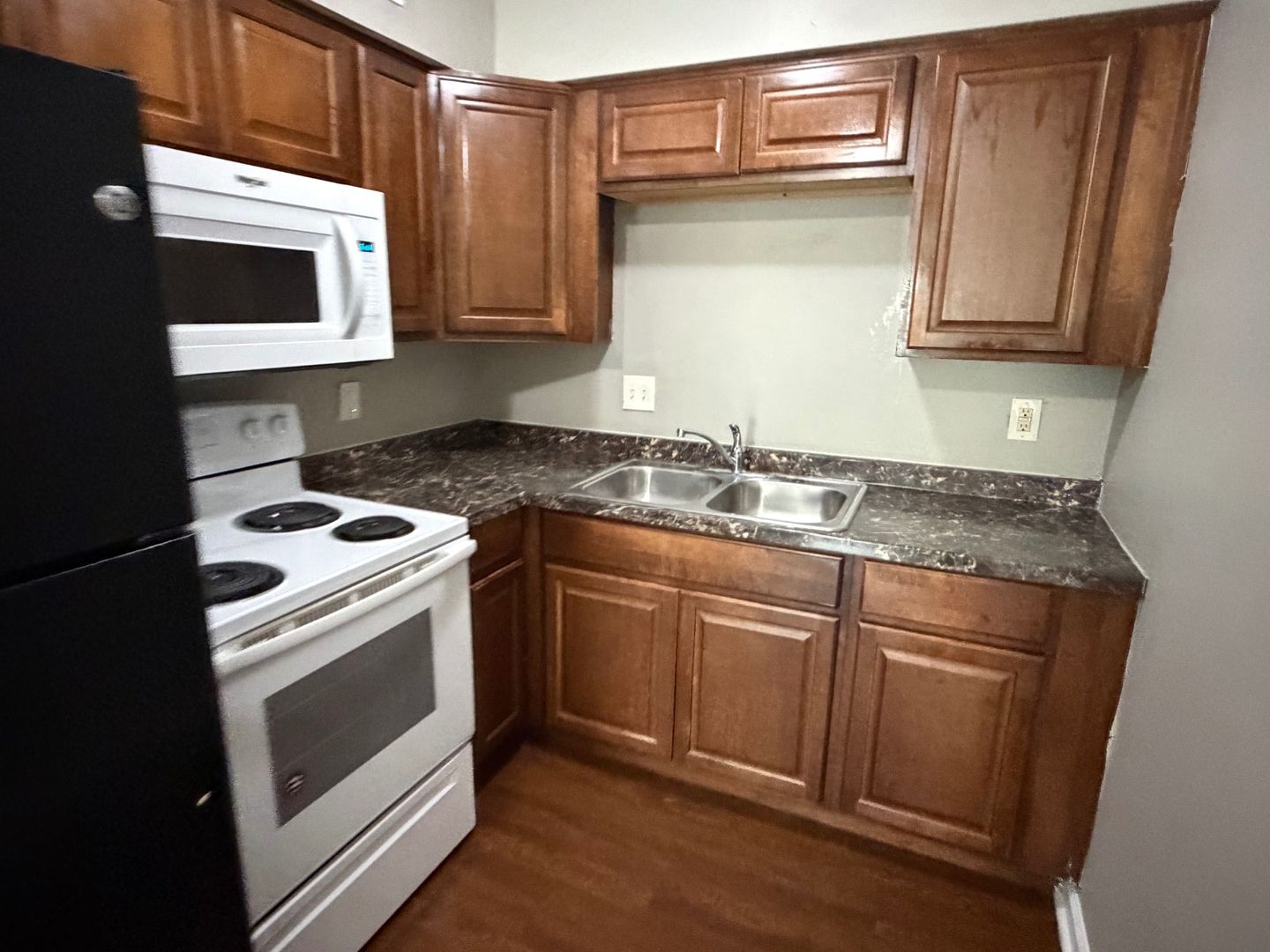 Lexington Apartment: 1598 Martha Ct