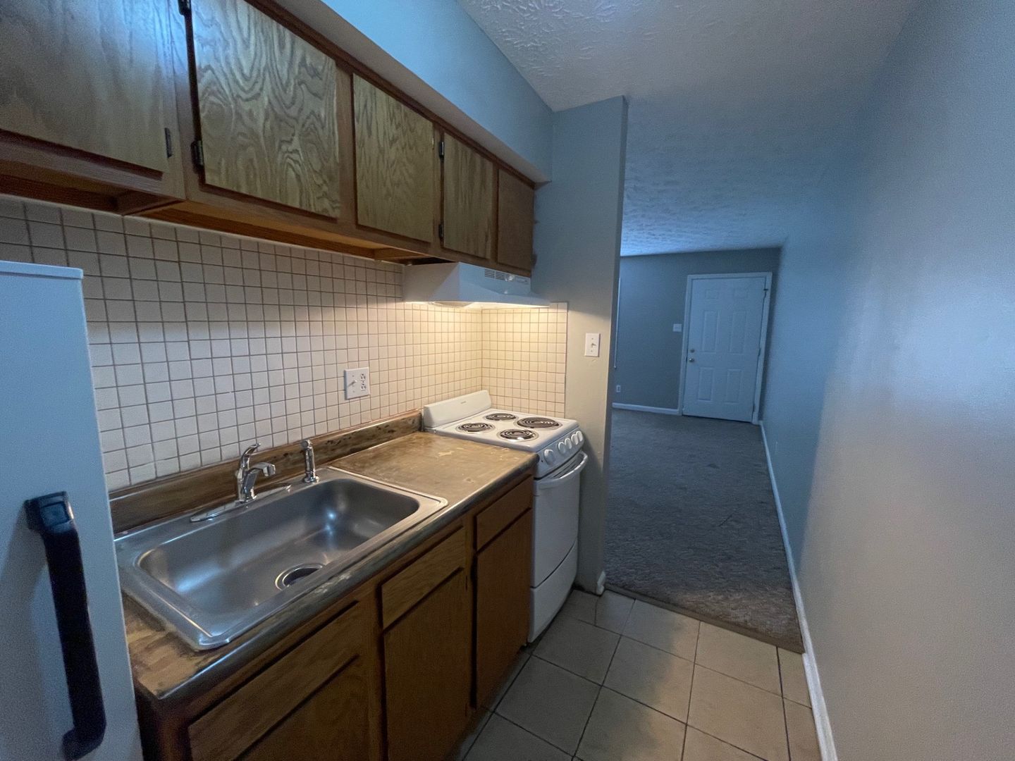 Lexington Apartment: 1590 Martha Ct