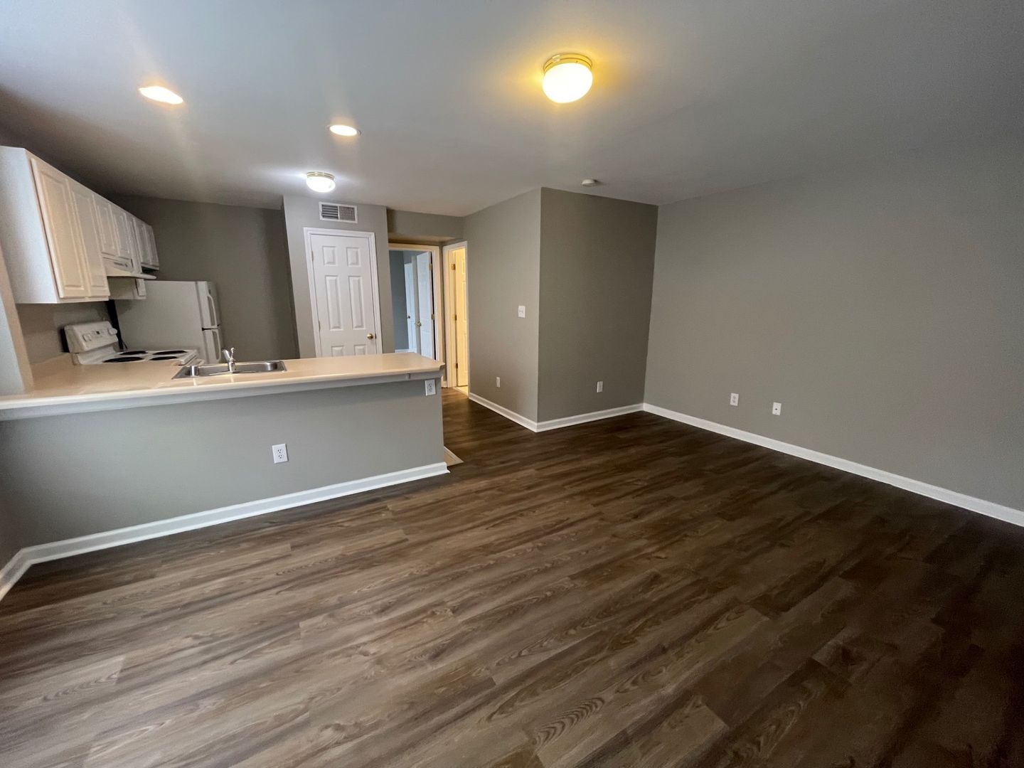 Georgetown Apartment: 108 Pine Tree Path