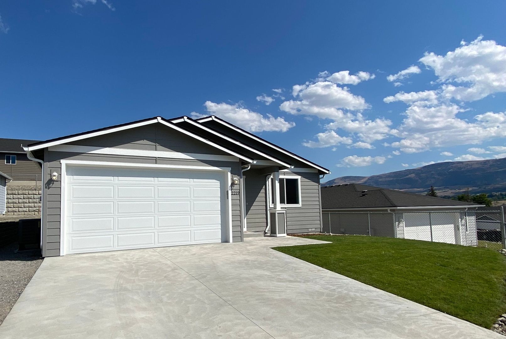 East Wenatchee House: 2219 SE Marlette Rd.