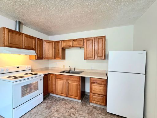 One-Bedroom Upstairs Apartment for Rent in Cashmere!!