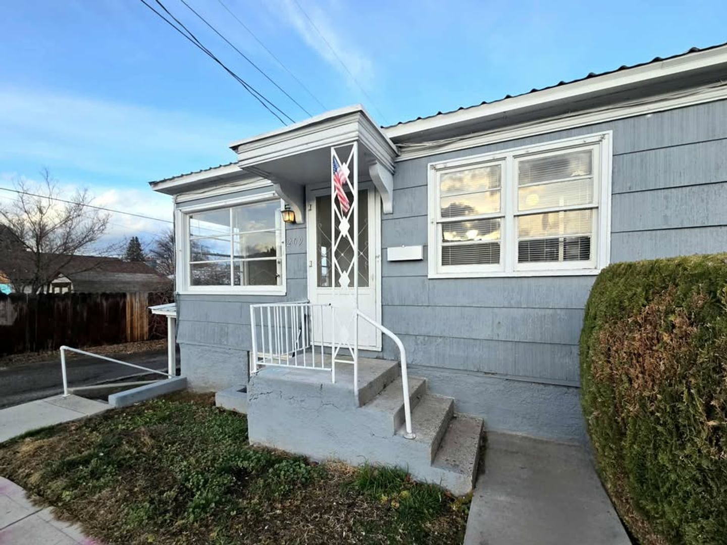 Wenatchee Apartment: 309 Hawthorne