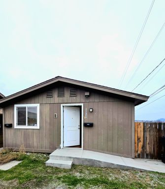 ** MOVE-IN SPECIAL!!! | Great Value - Spacious 3BR with Open Layout + In-Unit Washer/Dryer – photo 1