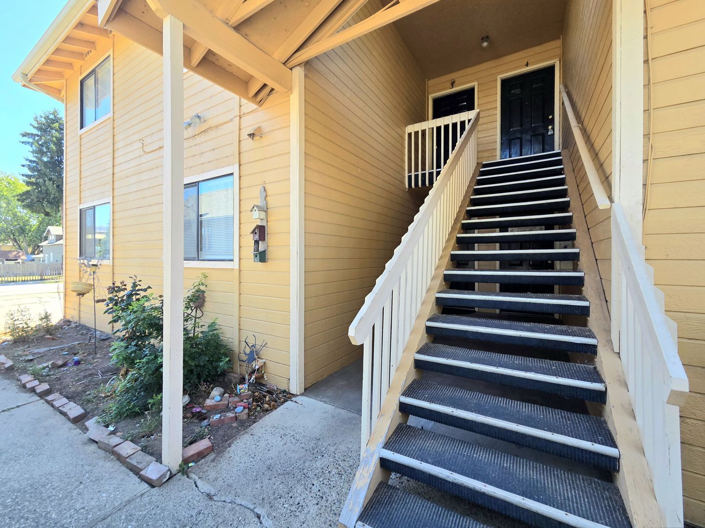 Wenatchee Apartment: 124 N. Delaware Ave.