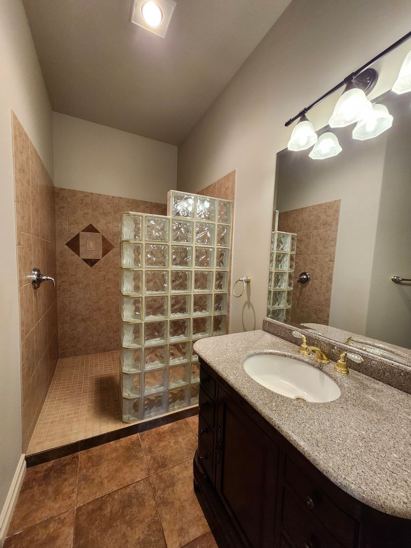 718 Briarwood Dr , East Wenatchee, WA 98802