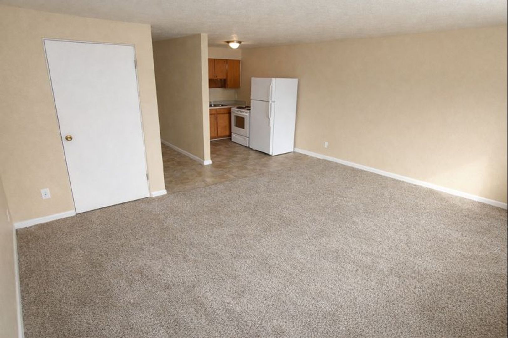 Littleton Apartment: 258 W Powers Ave