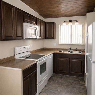 Maple Tree Apartments – photo 1