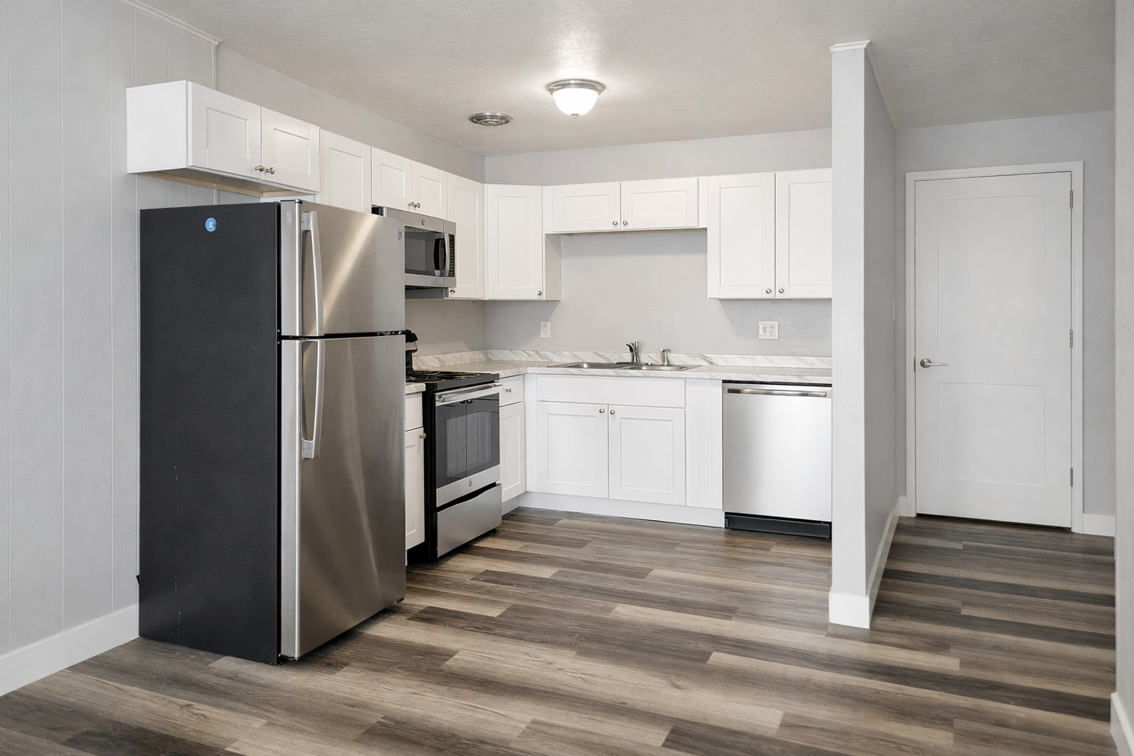 Littleton Apartment: 368 W Powers Ave