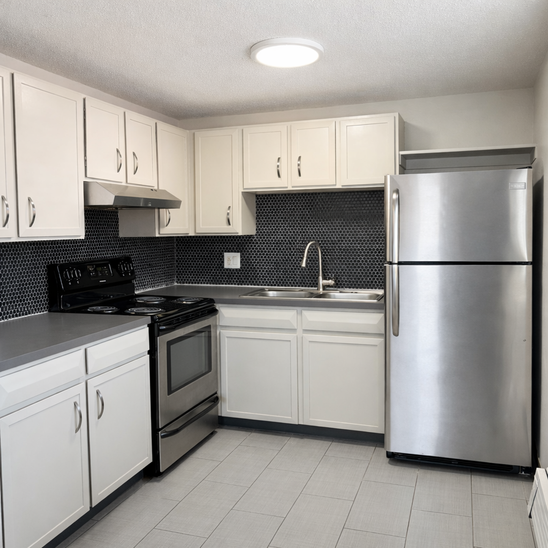 Lakewood Apartment: 1260 Balsam Street