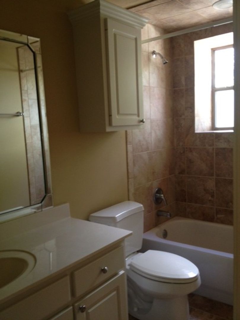 Baton Rouge Apartment: 1290 Park Blvd