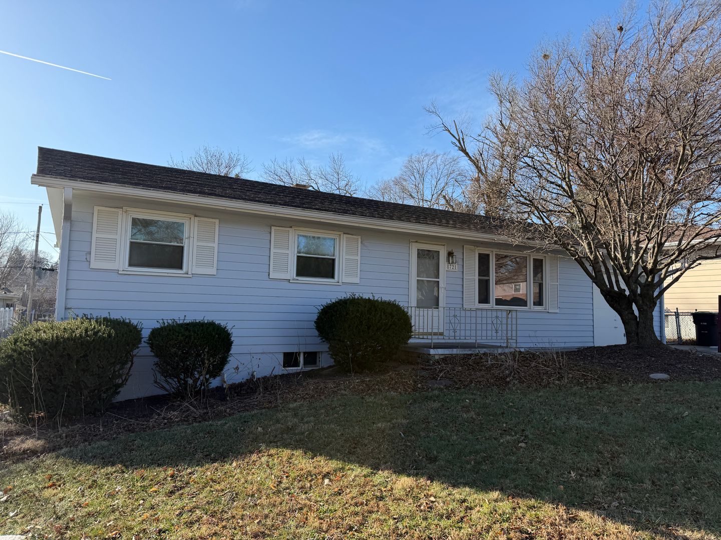 Omaha House: 8721 Seward St