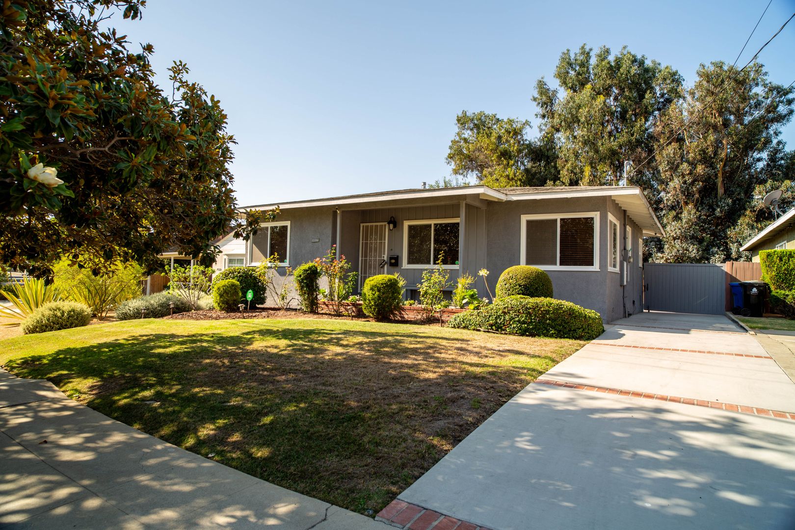 Los Angeles House: 5258 Thornburn Street