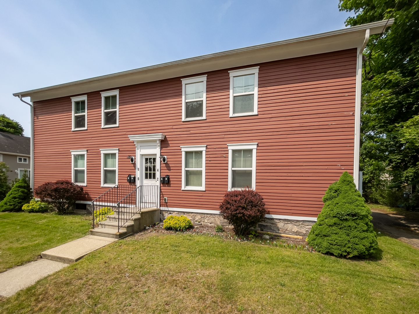 Taftville Apartment: 2- 8 South 4th Avenue
