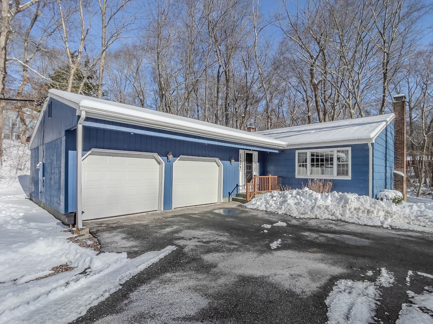 Ledyard House: 15 Bobwhite Trail