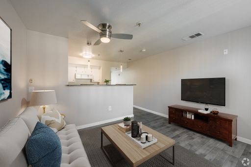 Labor Day Deals - $1,000 OFF Move-In on Select 1-Bedroom Apartments! – photo 1