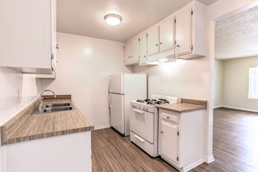 Labor Day Deals - Select 2-Bedroom Apartments Starting at $2,050/mo!