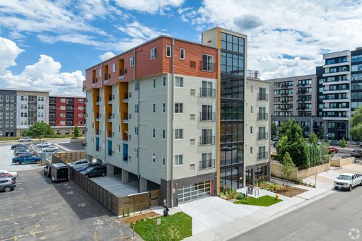 Labor Day Deals - Select 1-Bedroom Apartments Starting at $1,448.15/mo! – photo 1