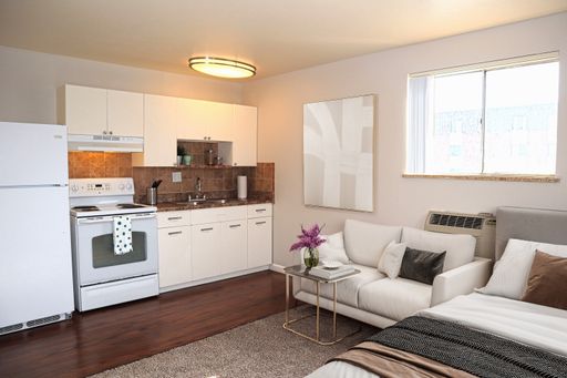 Fall Savings - Select Studio Apartments Starting at $738.40/mo! – photo 1