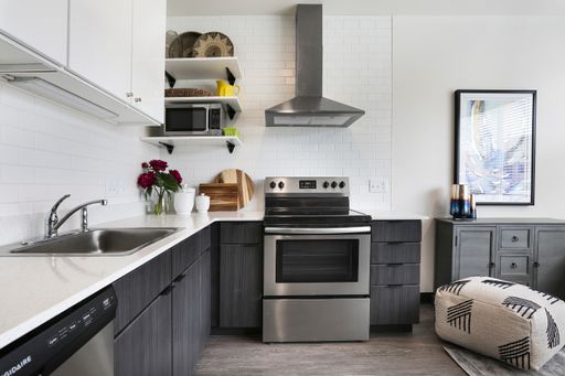Labor Day Deals - Select 1-Bedroom Apartments Starting at $1,520.32/mo! – photo 1