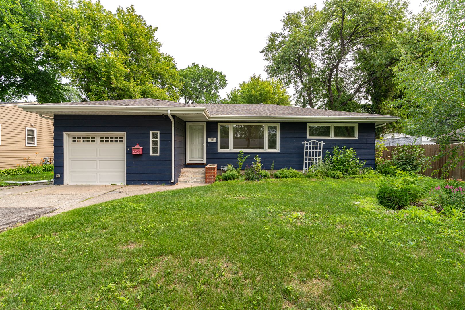 Grand Fork House: 1012 Letnes Drive