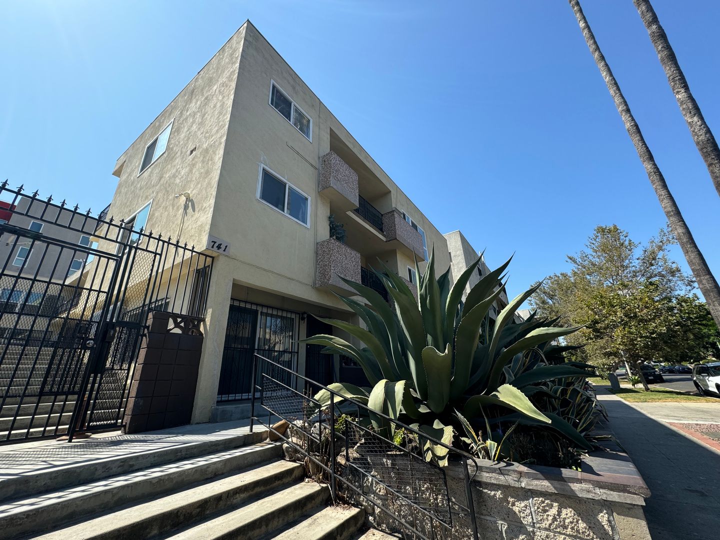 Los Angeles Apartment: 741 S. Hobart Blvd.