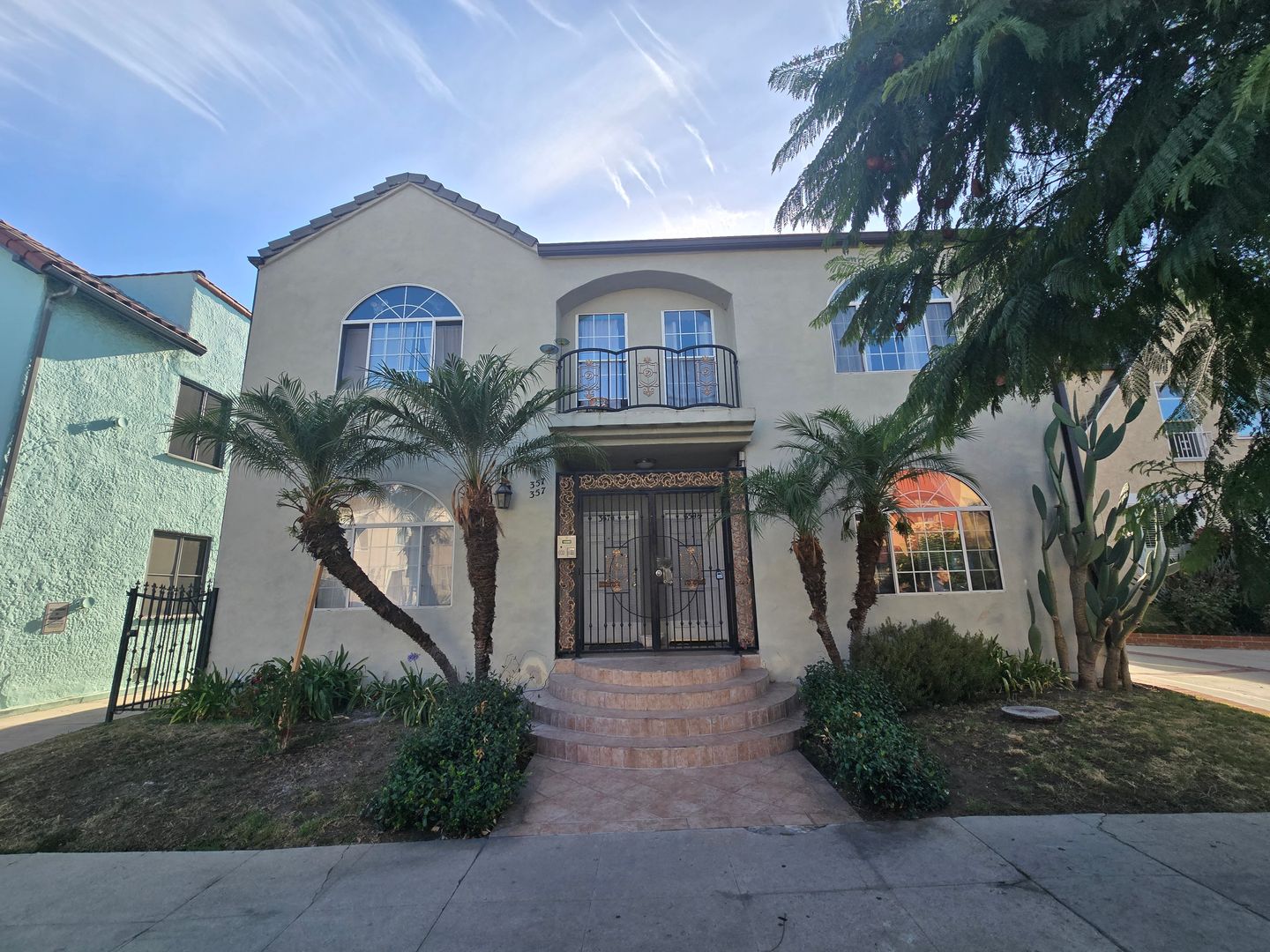 Los Angeles Apartment: 357 N. Ogden Dr.