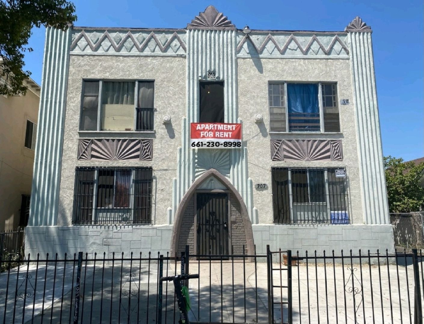 Los Angeles Apartment: 705 W. 41st Place