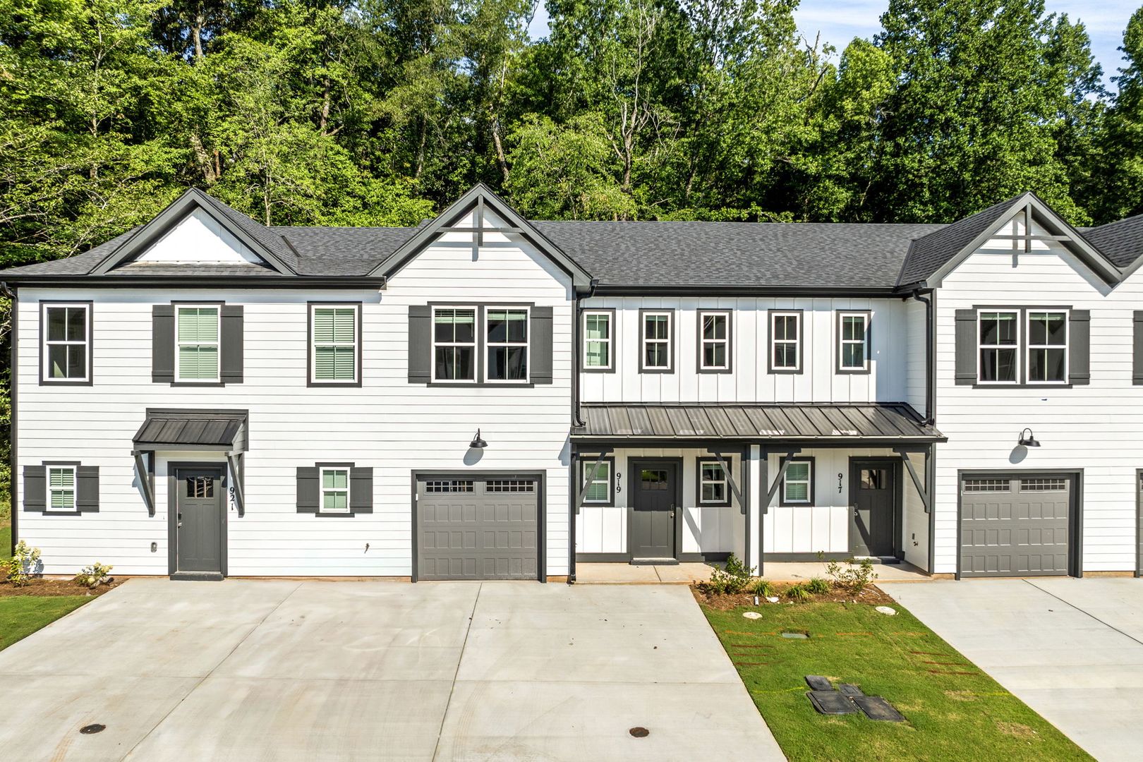Auburn Townhome: 919 Winslow Ct.