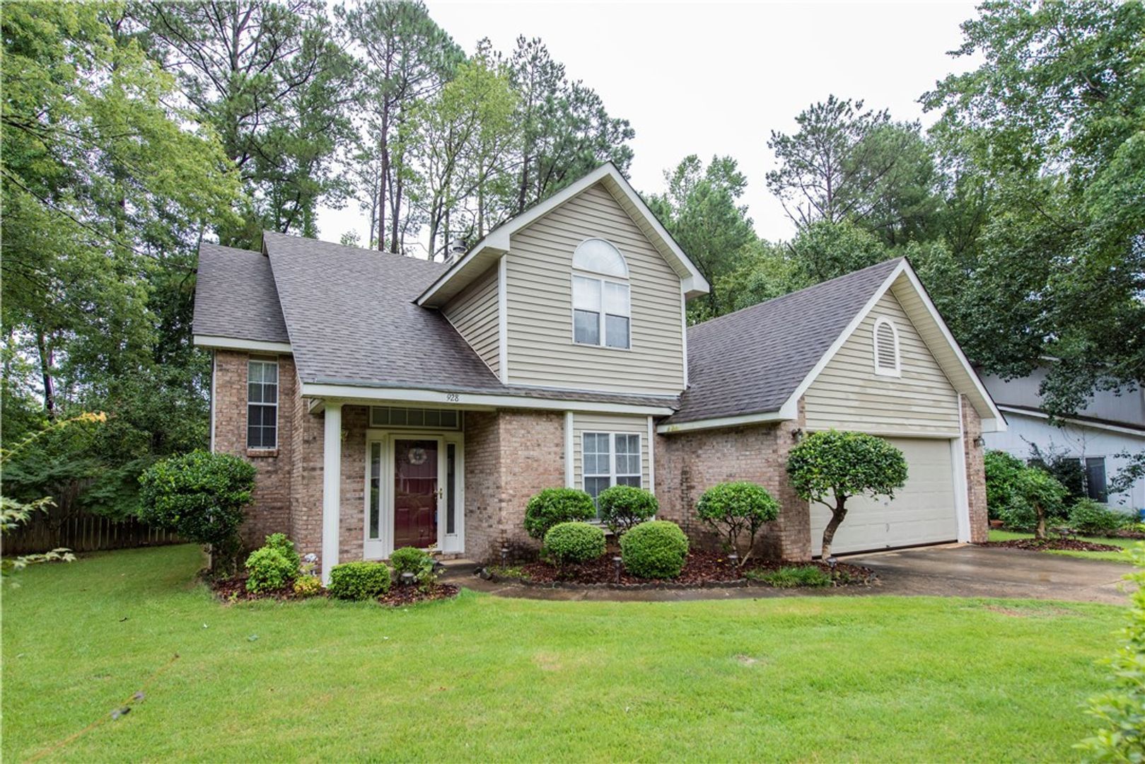 Auburn House: 928 Tacoma Dr.