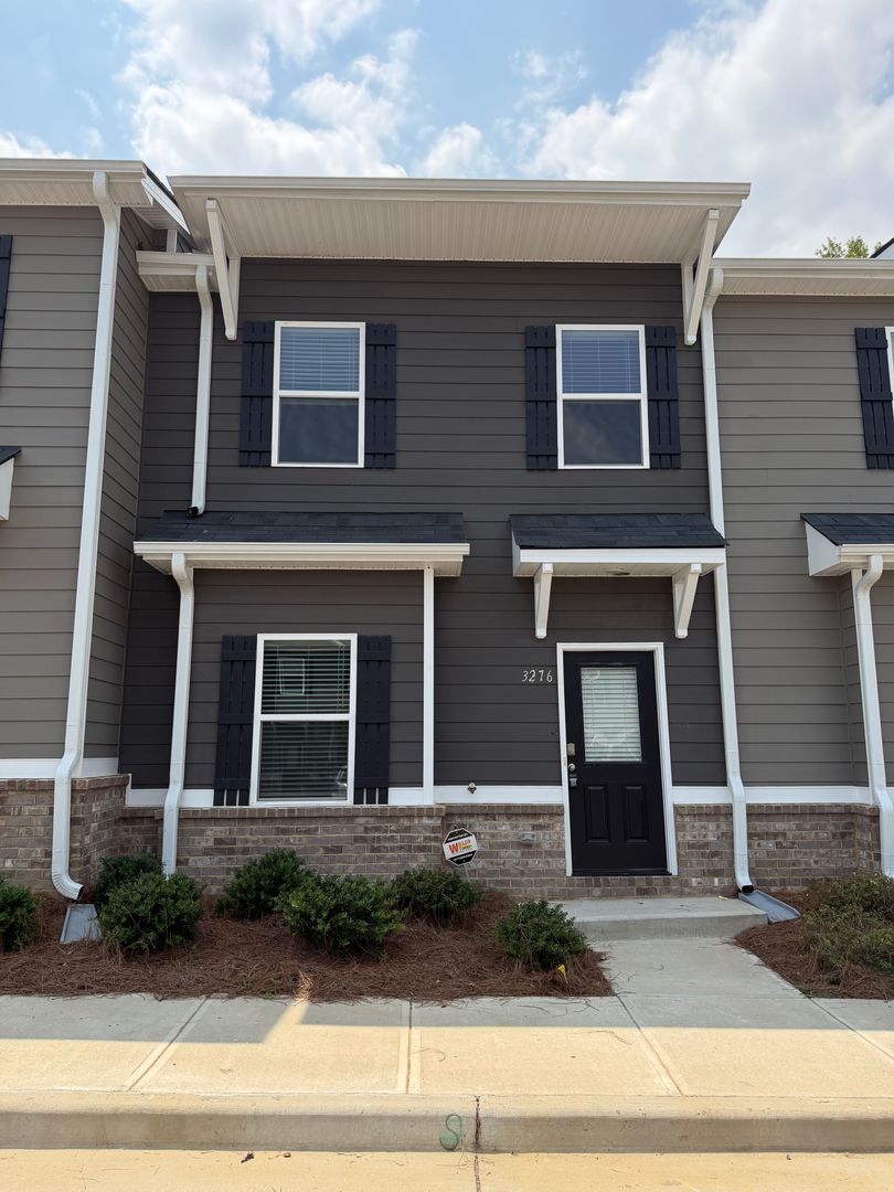 OPELIKA Townhome: 3276 Hamlet Loop