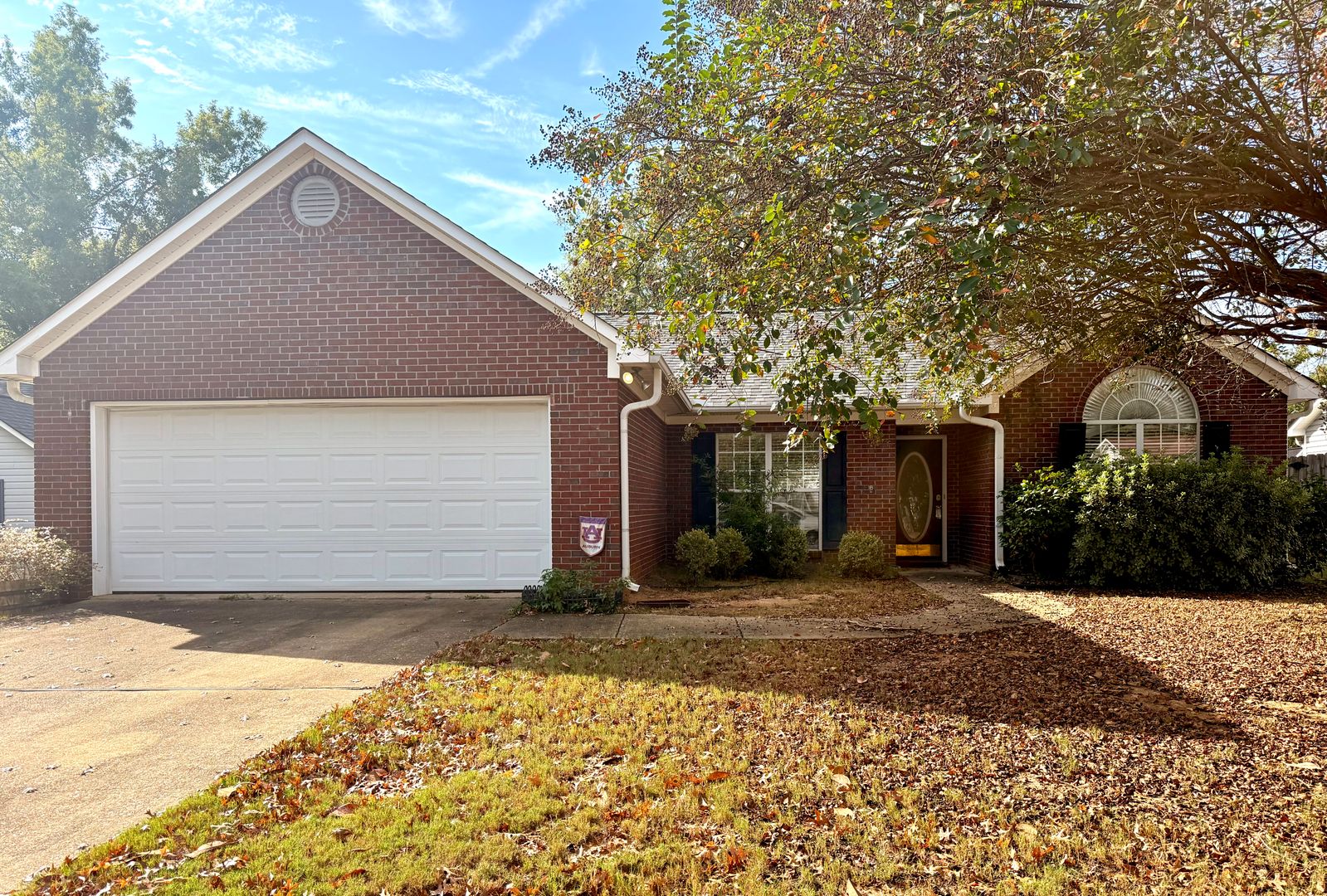 Auburn House: 2174 Jefferson St.