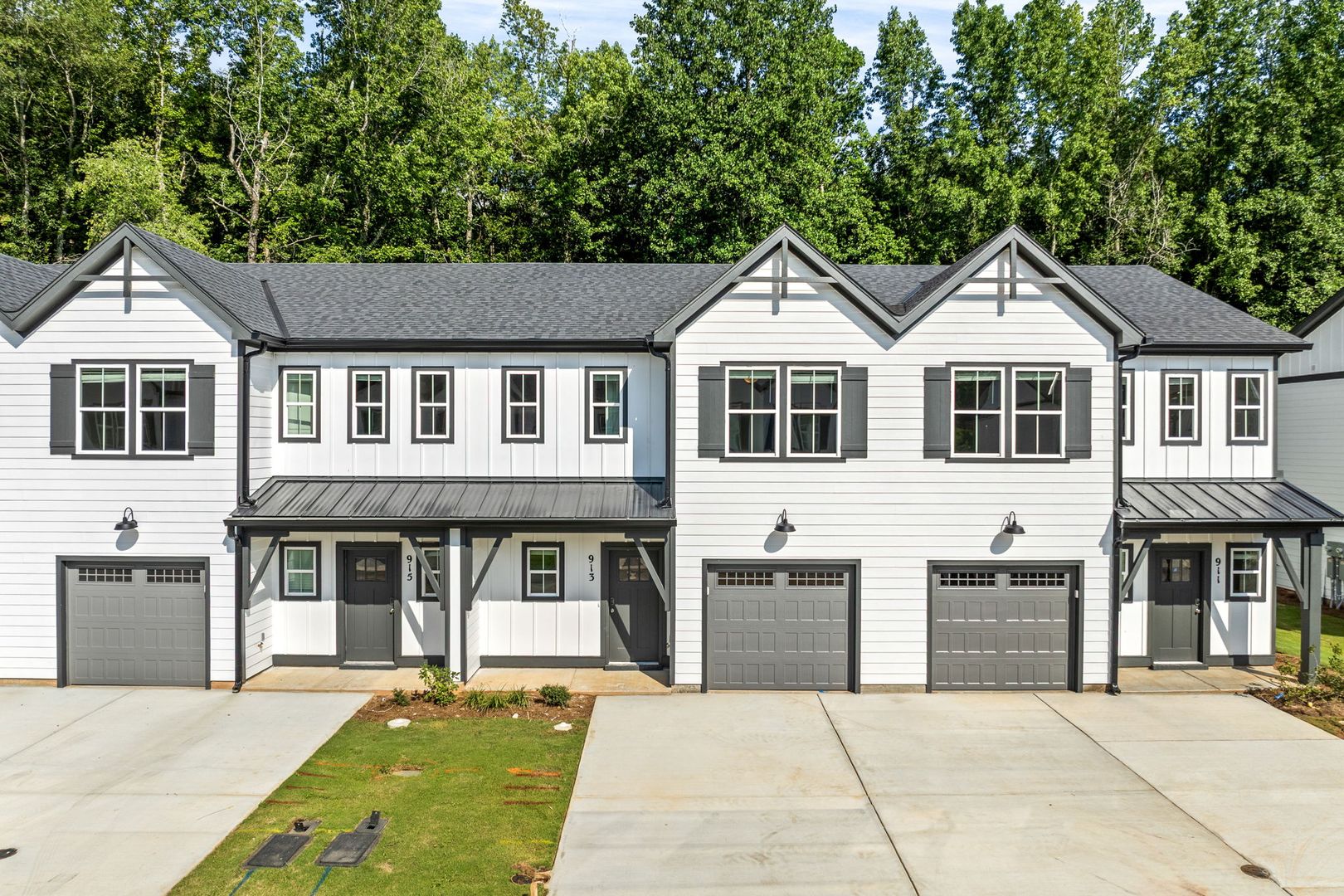 Auburn Townhome: 913 Winslow Ct.