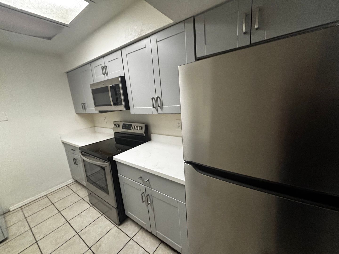 Tucson Apartment: 202-226 N Alvernon Way