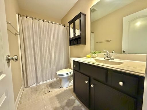 Listing photo thumbnail