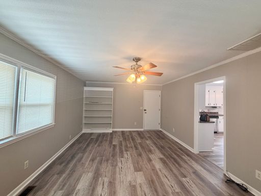 Listing photo thumbnail