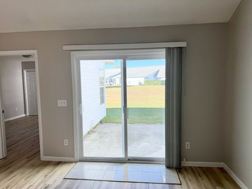 Listing photo thumbnail