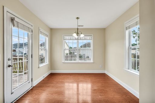 Listing photo thumbnail