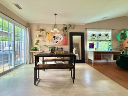 Listing photo thumbnail