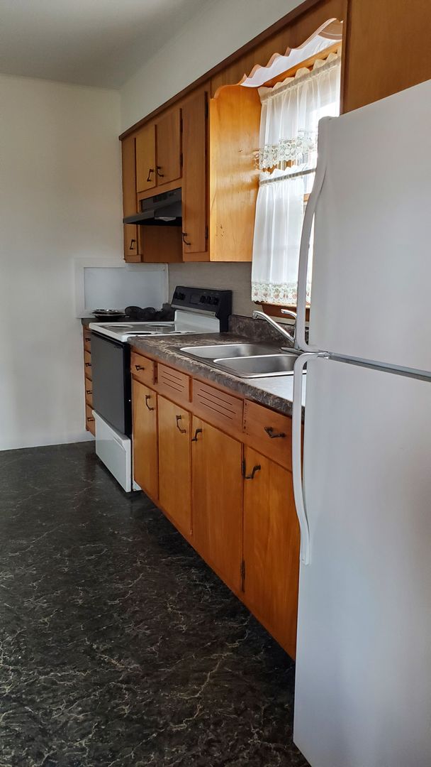 Johnson City Apartment: 150 Joe Hale Drive