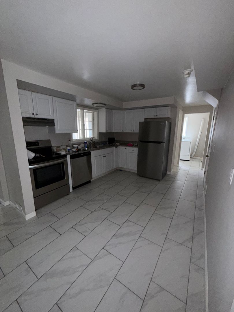 Pittsburgh Apartment: 9918 Frankstown Road