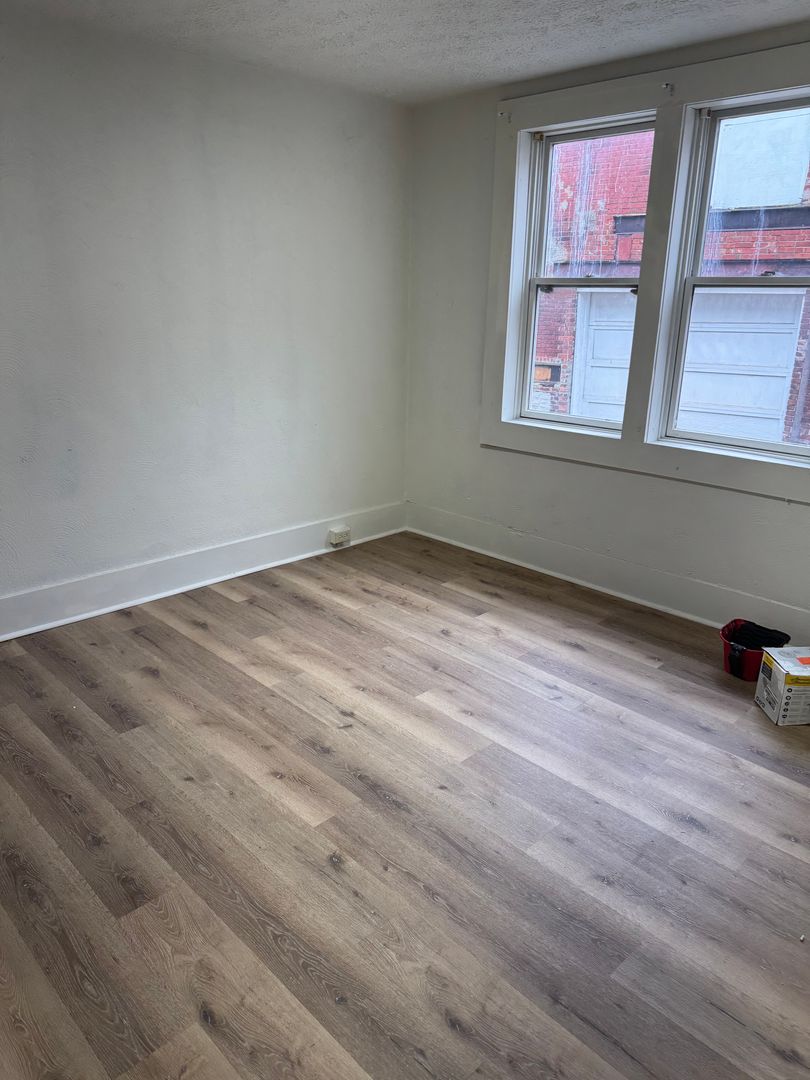 Picairn Apartment: 325-327 2nd Street