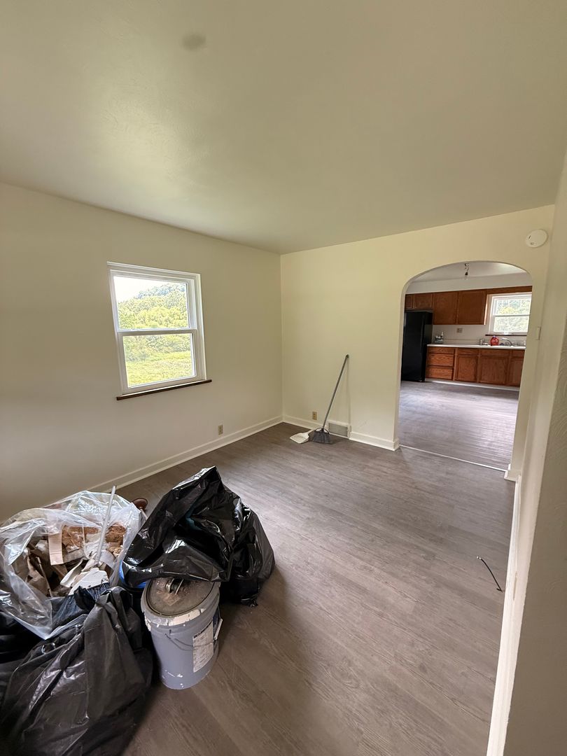 Tarentum Apartment: 4861 Bull Creek Road