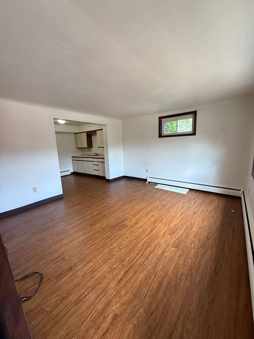 Tarentum House: 463 East 7th Avenue