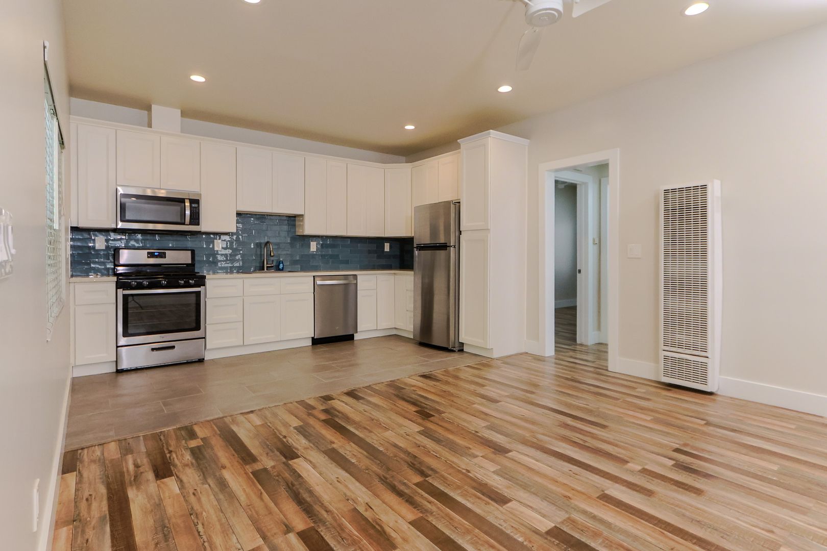 Glendale Apartment: 449 West Garfield Avenue