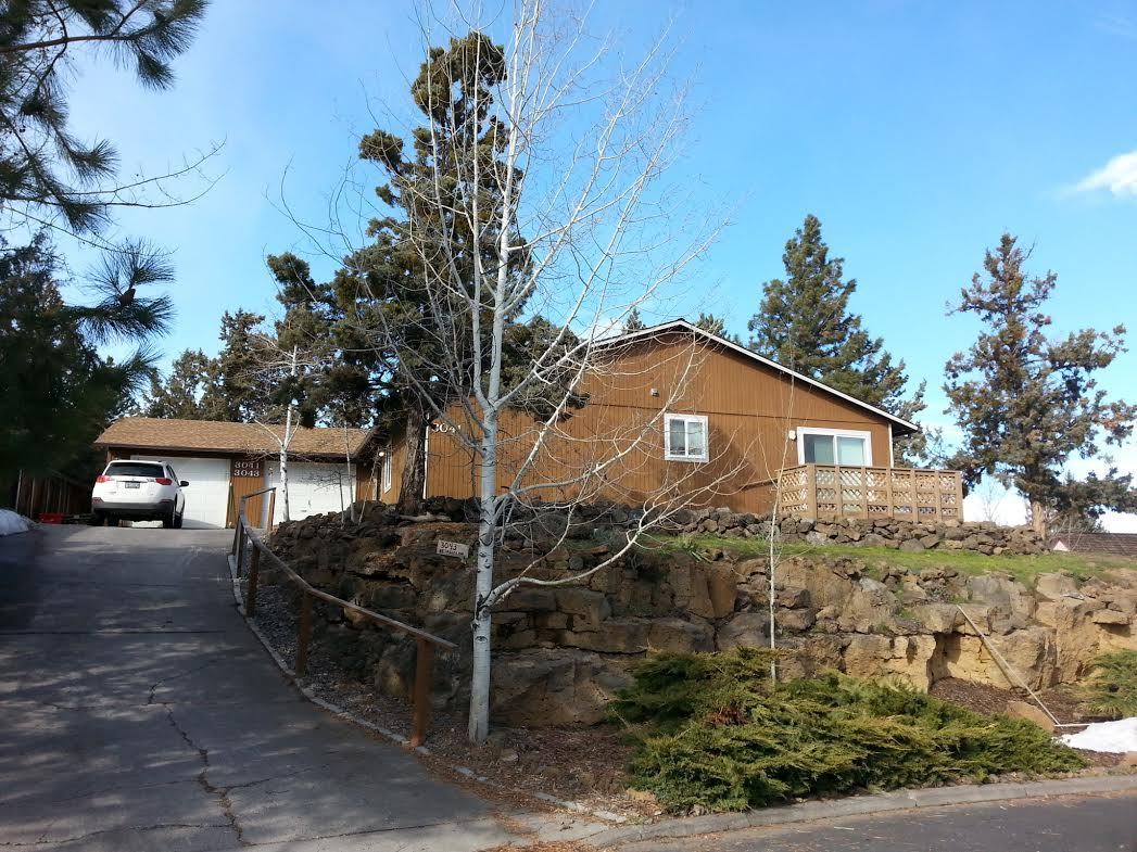 Bend Apartment: NE Waller Drive