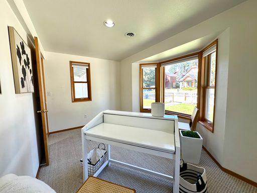 Listing photo thumbnail