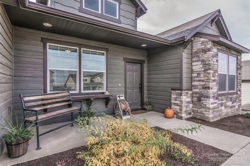 Listing photo thumbnail