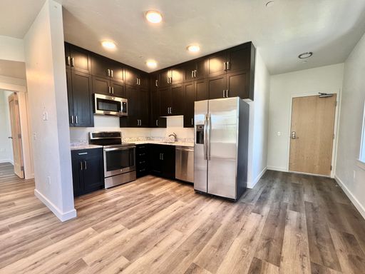 Listing photo thumbnail
